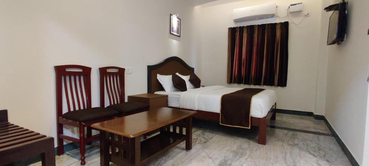 Rmc Travellers Inn Chennai Exterior photo
