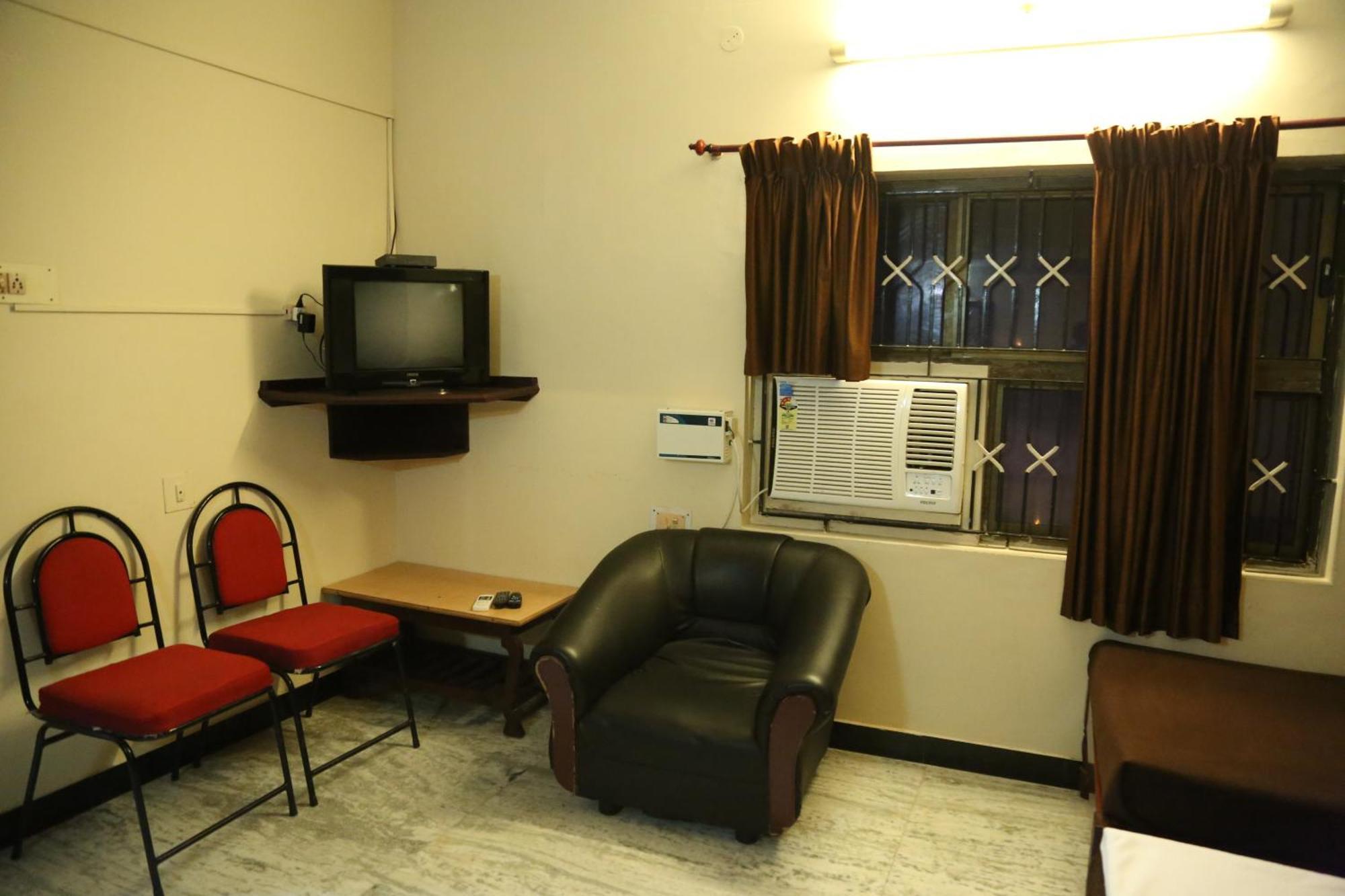 Rmc Travellers Inn Chennai Room photo